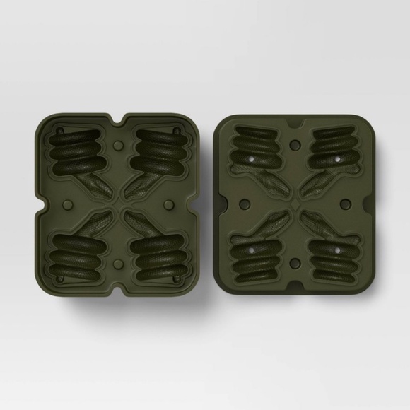 NEW Target Threshold 4-PackDrink Glasses, Skull & Snake Ice Mold Halloween Set - Picture 3 of 10